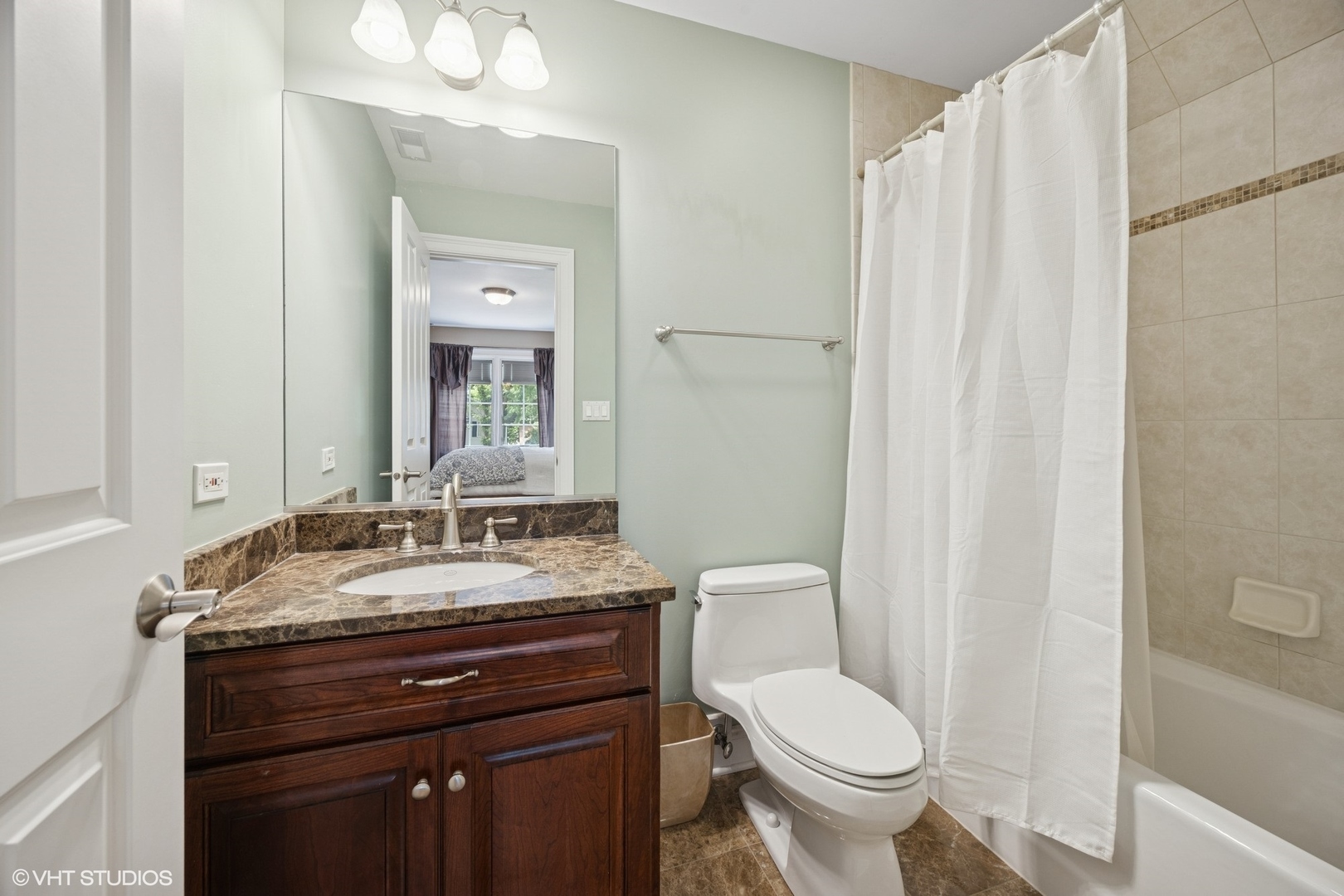 1106 S Kensington Avenue, La Grange, IL 60525