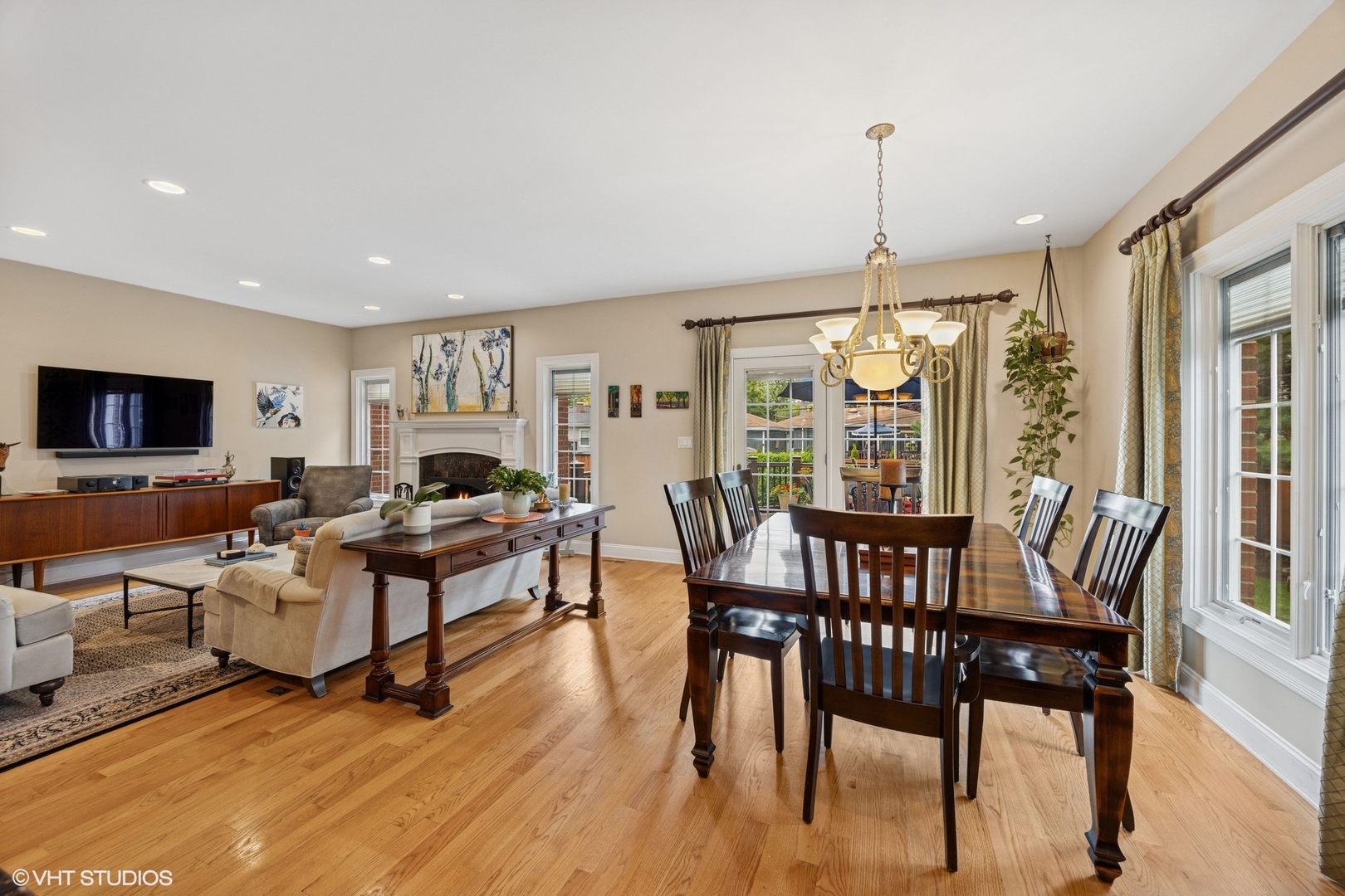 1106 S Kensington Avenue, La Grange, IL 60525
