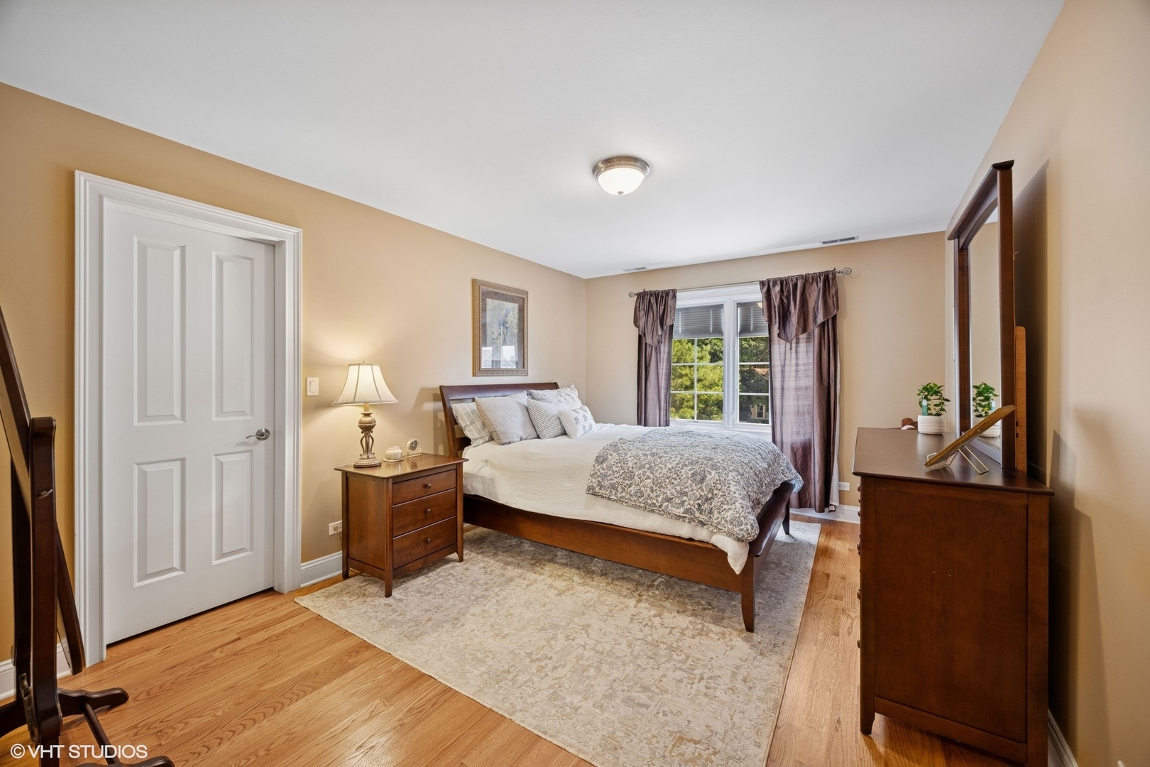 1106 S Kensington Avenue, La Grange, IL 60525