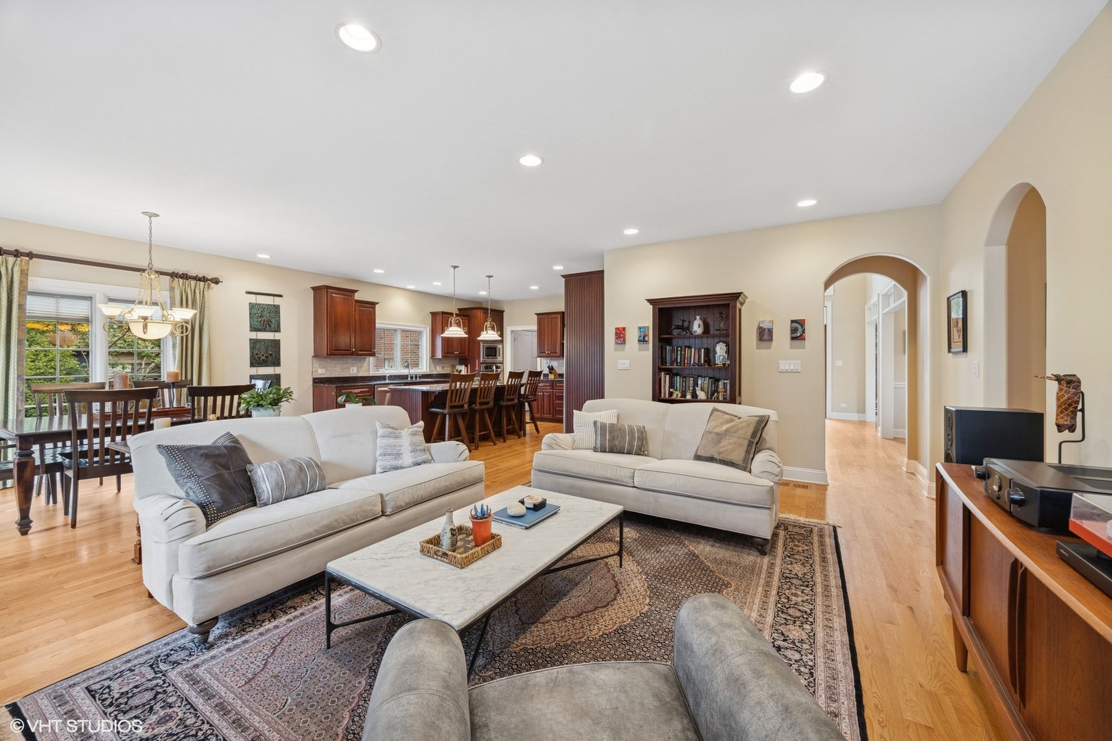 1106 S Kensington Avenue, La Grange, IL 60525