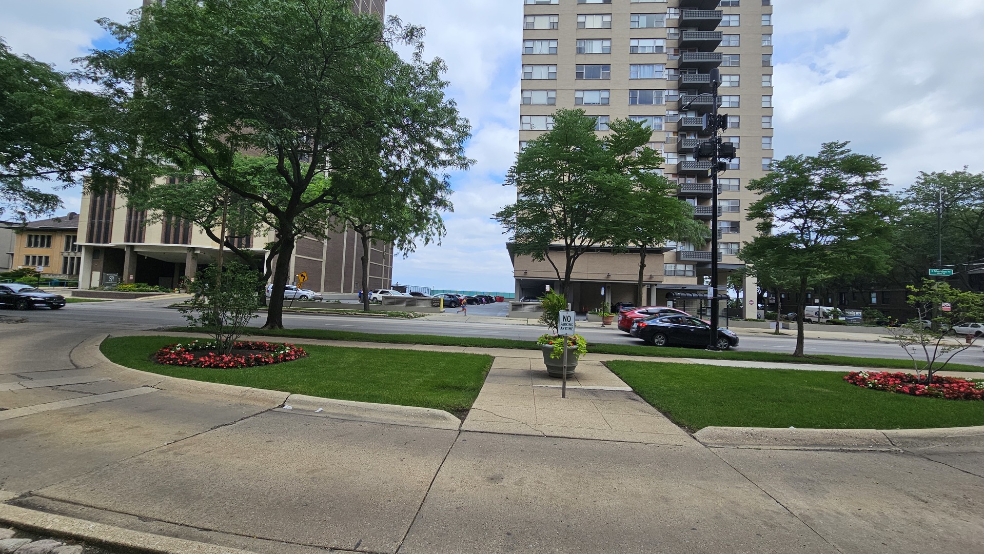 6300 N Sheridan Road #107, Chicago, IL 60660