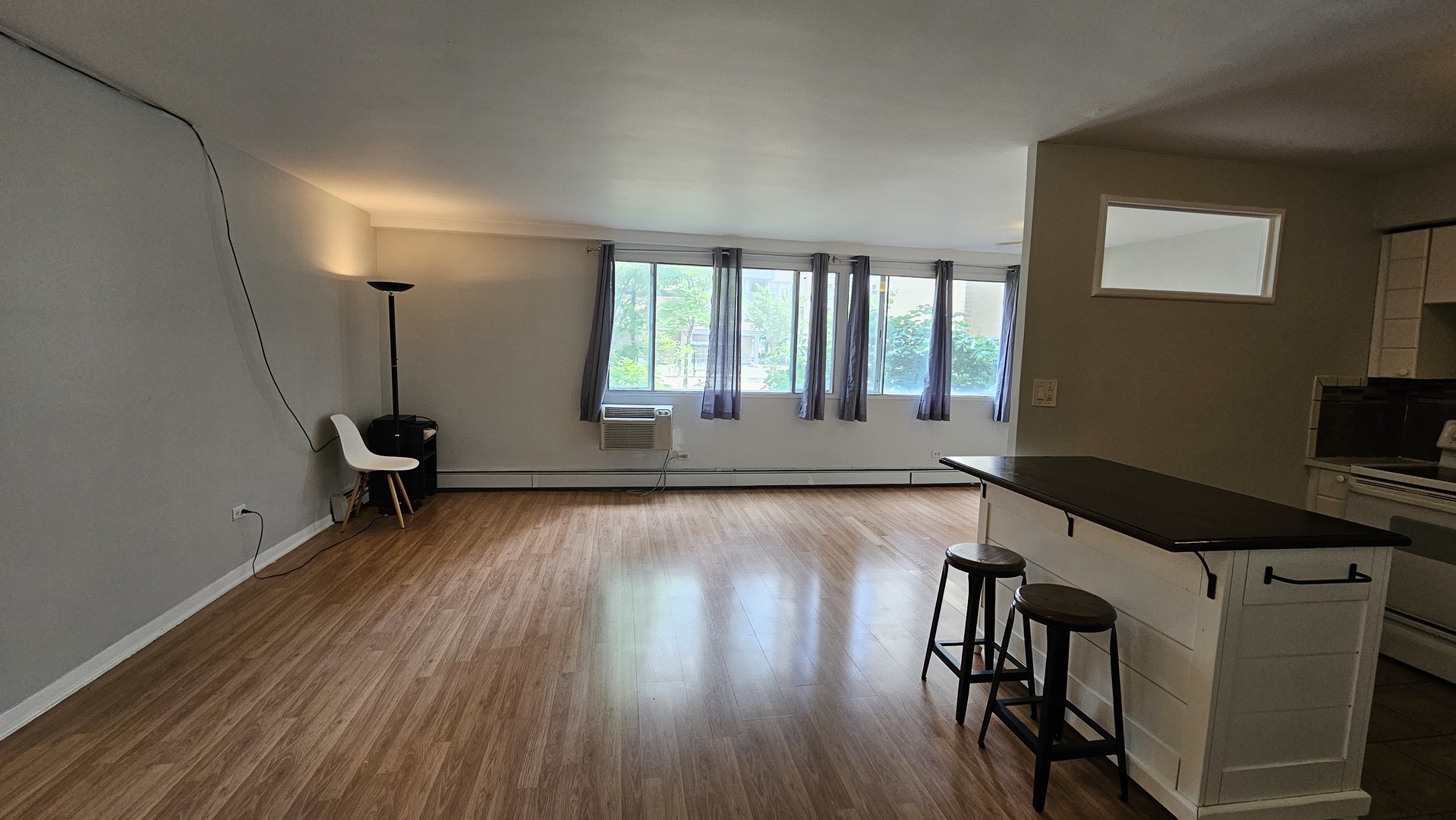 6300 N Sheridan Road #107, Chicago, IL 60660