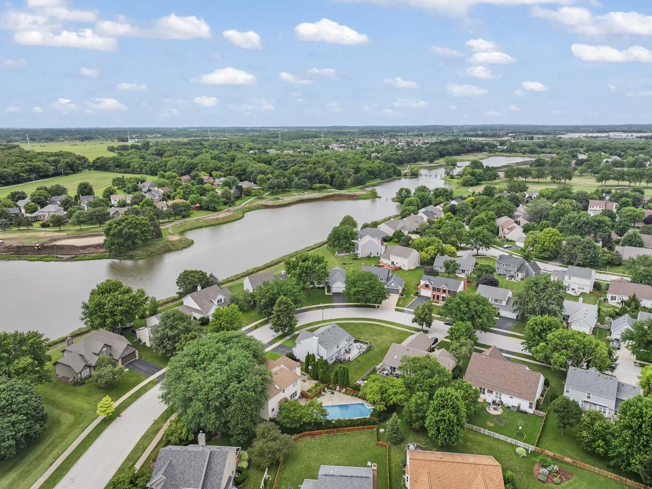 2566 Oak Trails Drive, Aurora, IL 60506