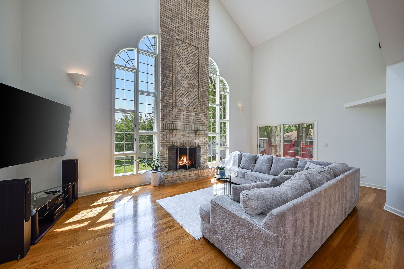 5N311 Lloyd Avenue, Itasca, IL 60143