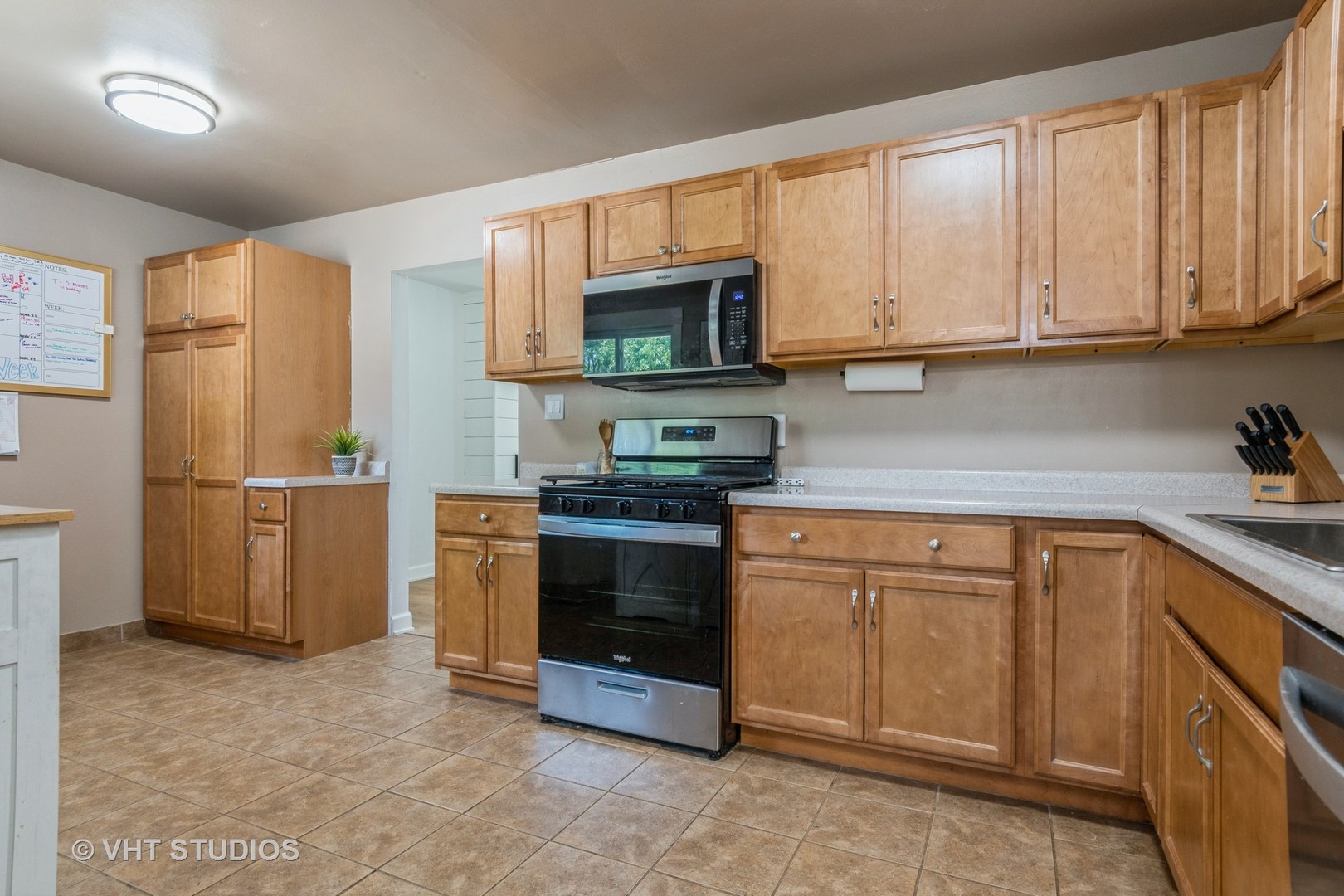 520 White Oak Road, Bolingbrook, IL 60440