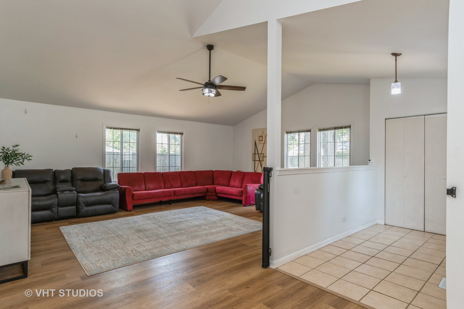 520 White Oak Road, Bolingbrook, IL 60440
