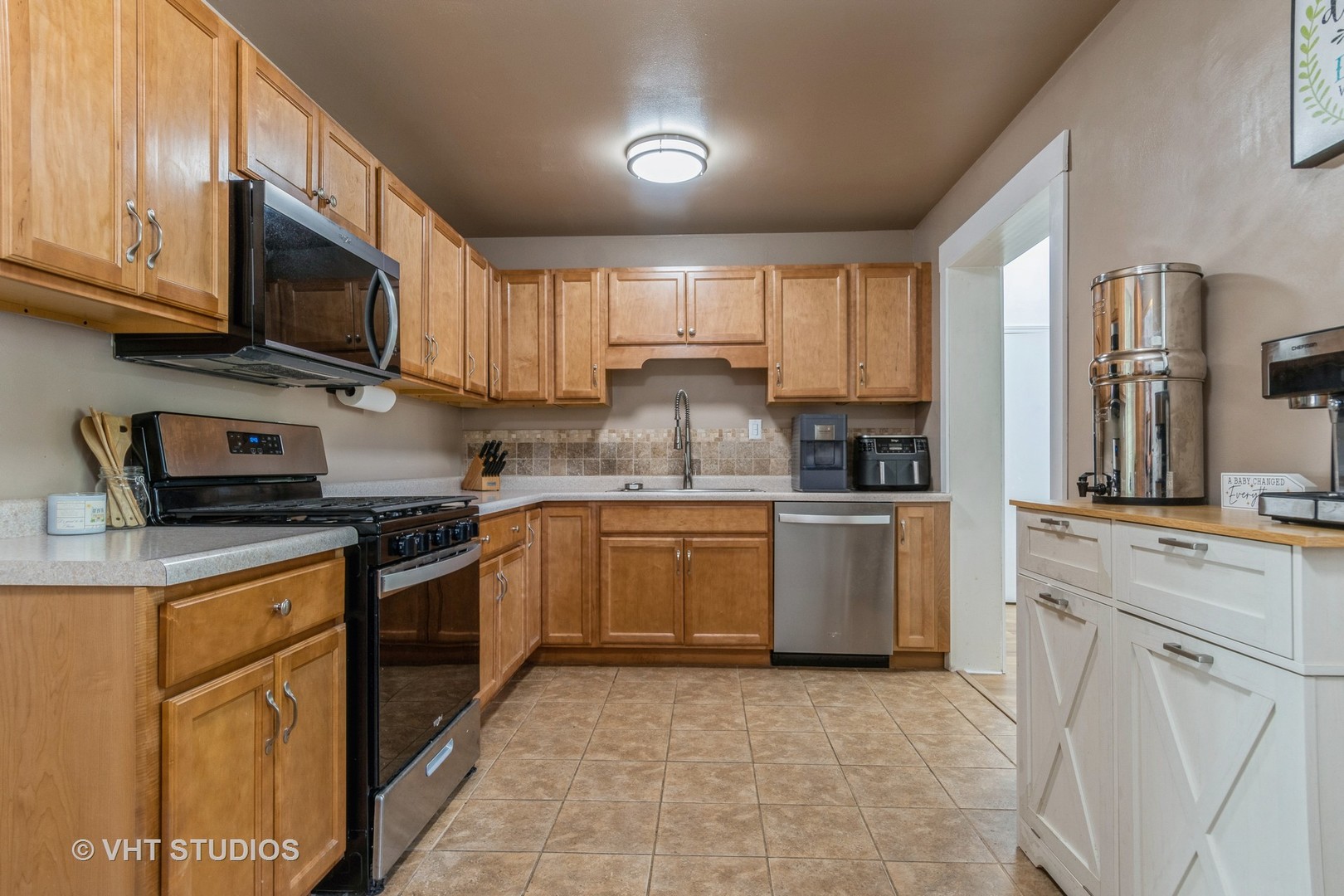 520 White Oak Road, Bolingbrook, IL 60440