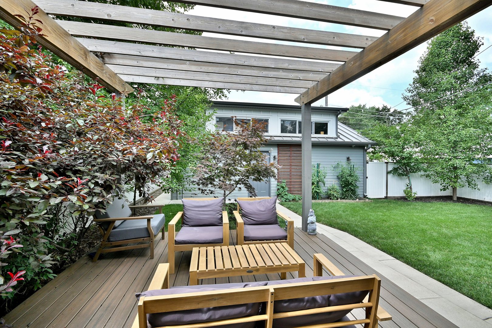 1364 E Algonquin Road, Des Plaines, IL 60016