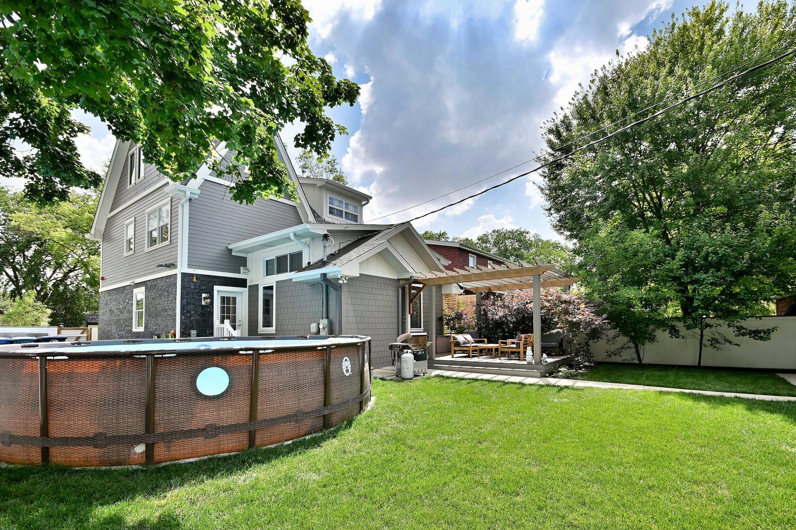 1364 E Algonquin Road, Des Plaines, IL 60016