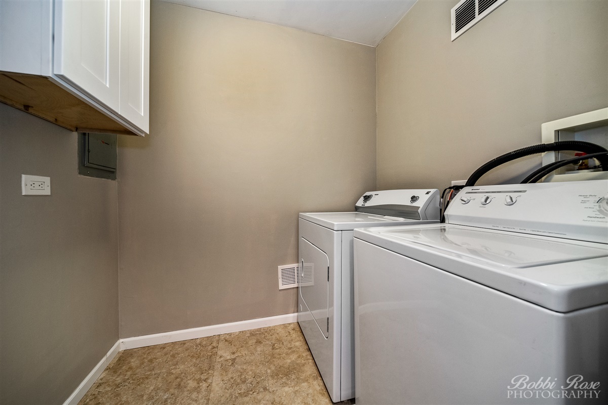 115 Sussex Circle #C2, Schaumburg, IL 60193