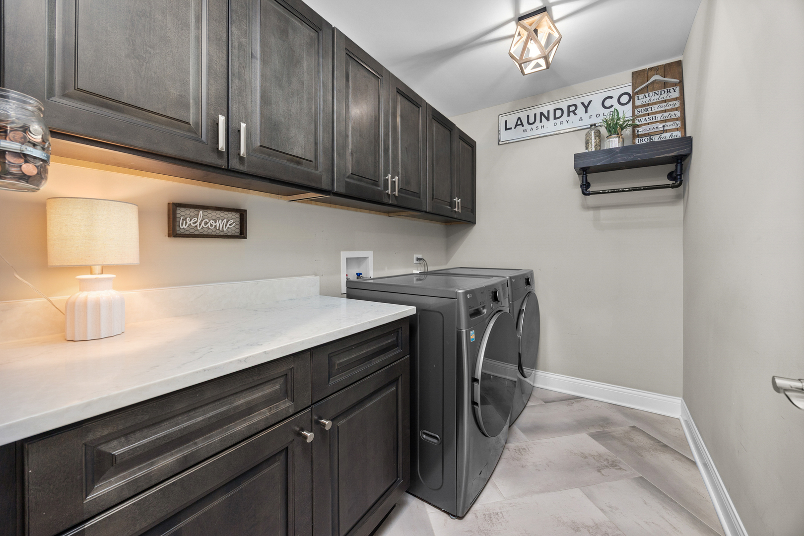 1031 Dakota Drive, Elk Grove Village, IL 60007