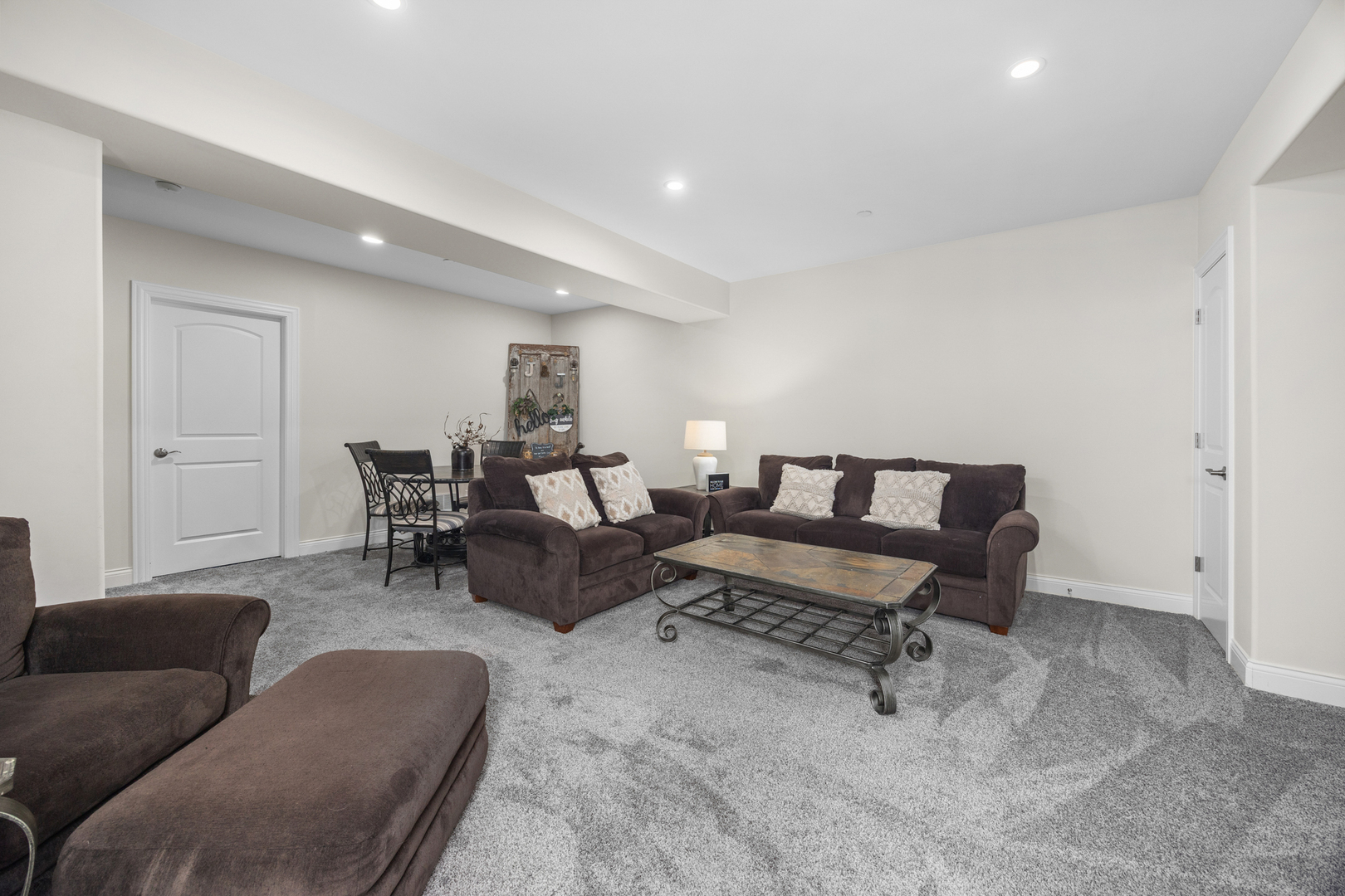 1031 Dakota Drive, Elk Grove Village, IL 60007