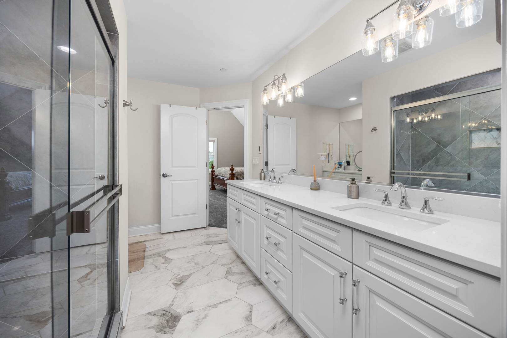 1031 Dakota Drive, Elk Grove Village, IL 60007