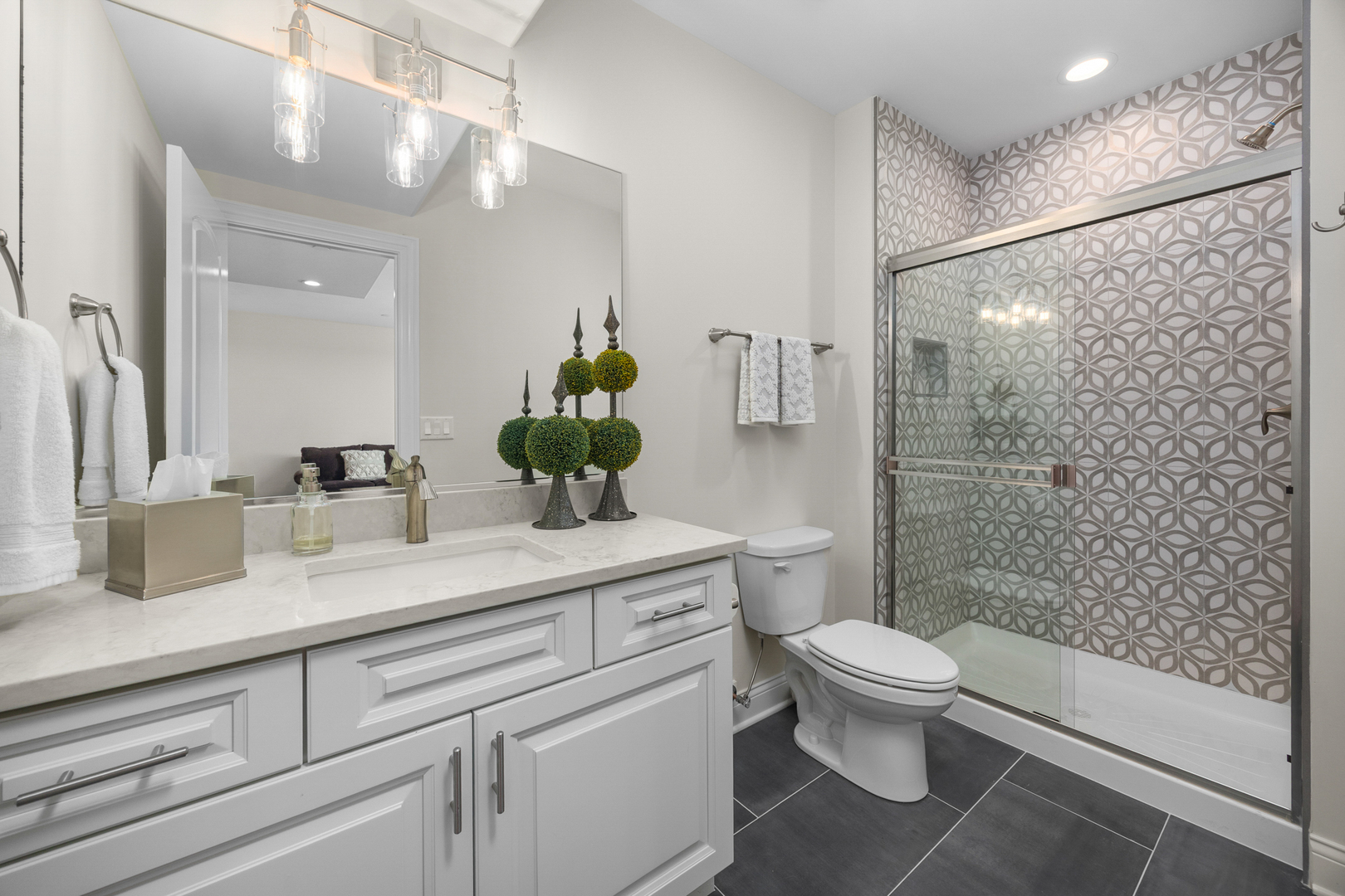 1031 Dakota Drive, Elk Grove Village, IL 60007