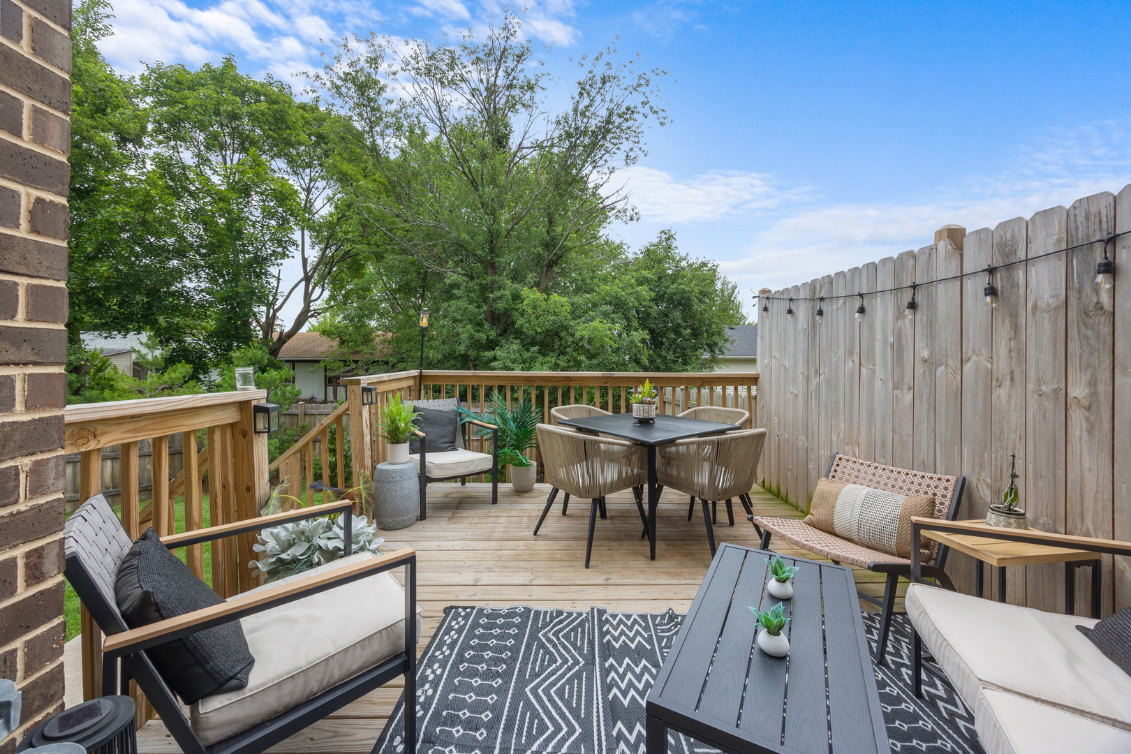1031 Dakota Drive, Elk Grove Village, IL 60007