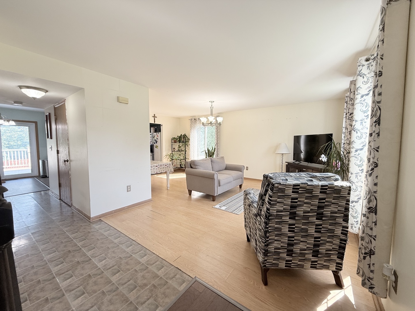 1695 Evan Court, Romeoville, IL 60446