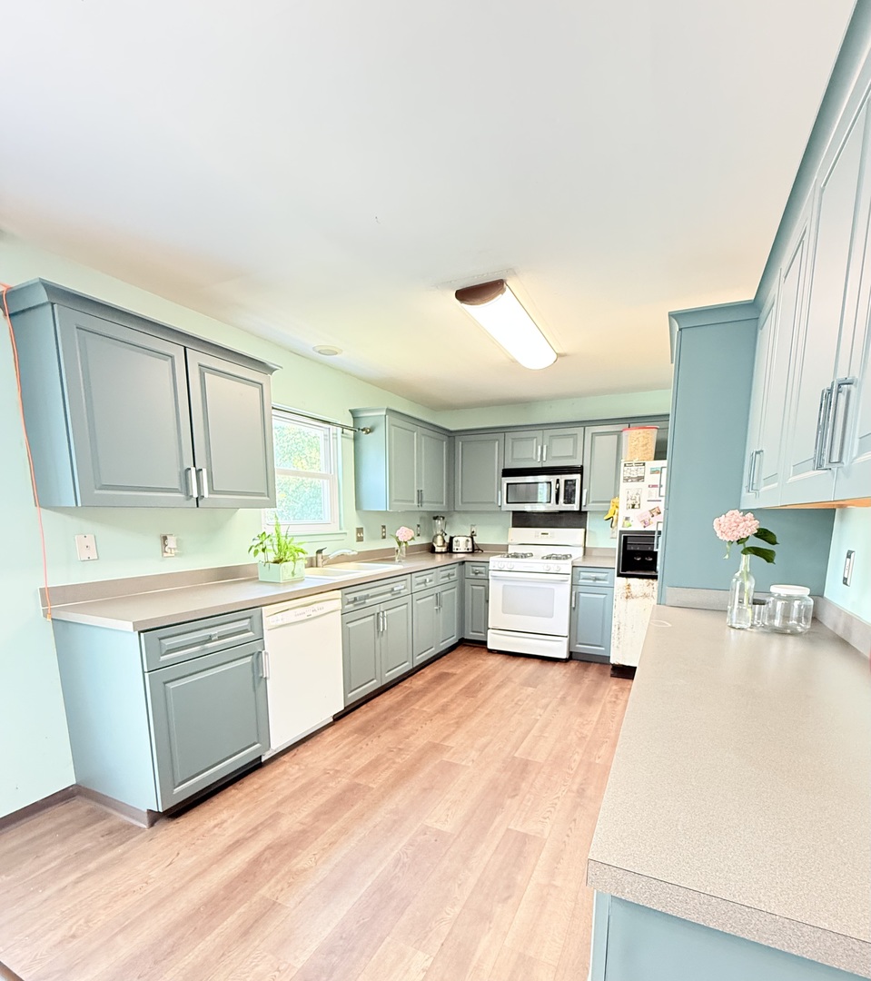 1695 Evan Court, Romeoville, IL 60446