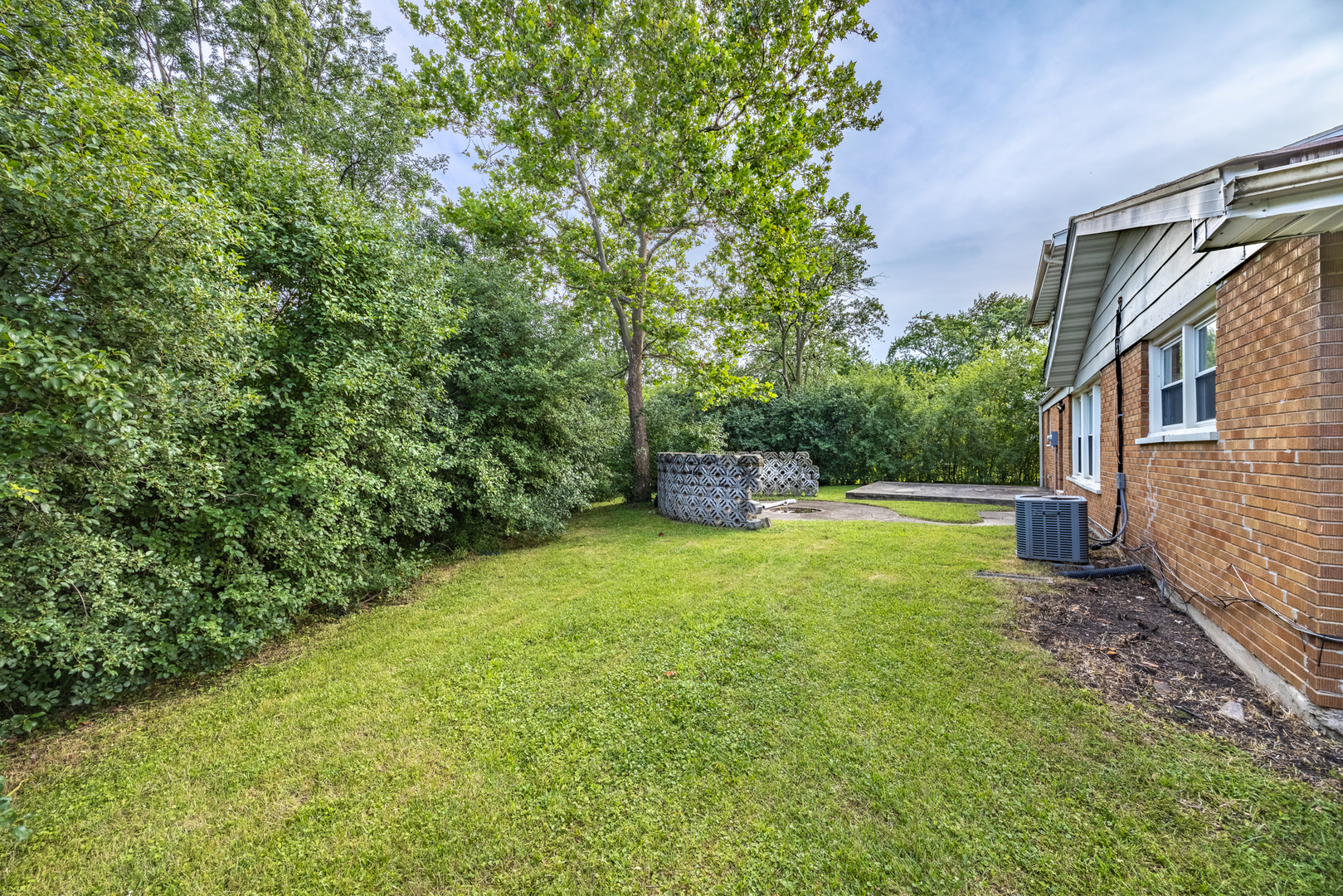 3205 Oak Court, Hazel Crest, IL 60429