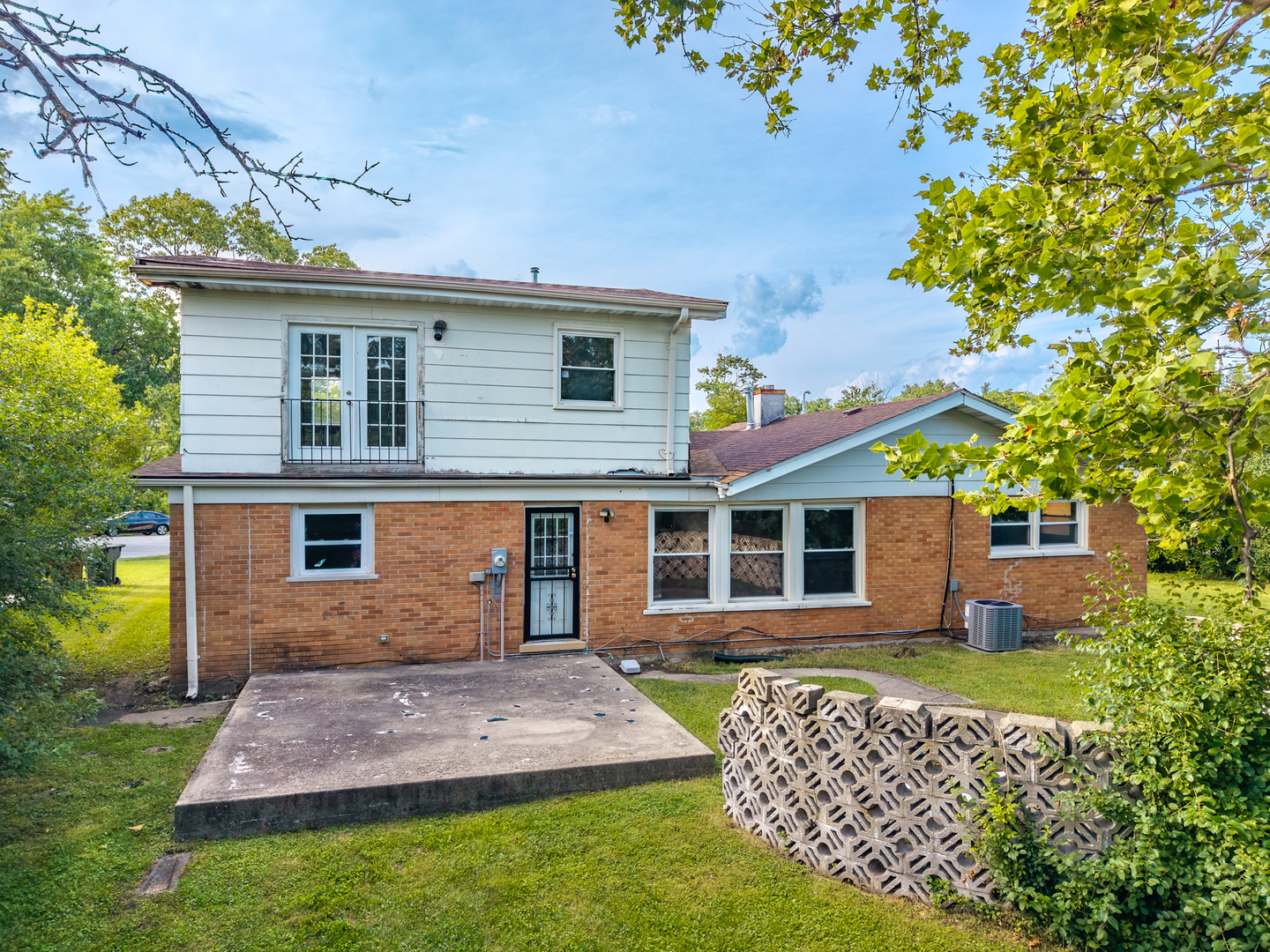 3205 Oak Court, Hazel Crest, IL 60429