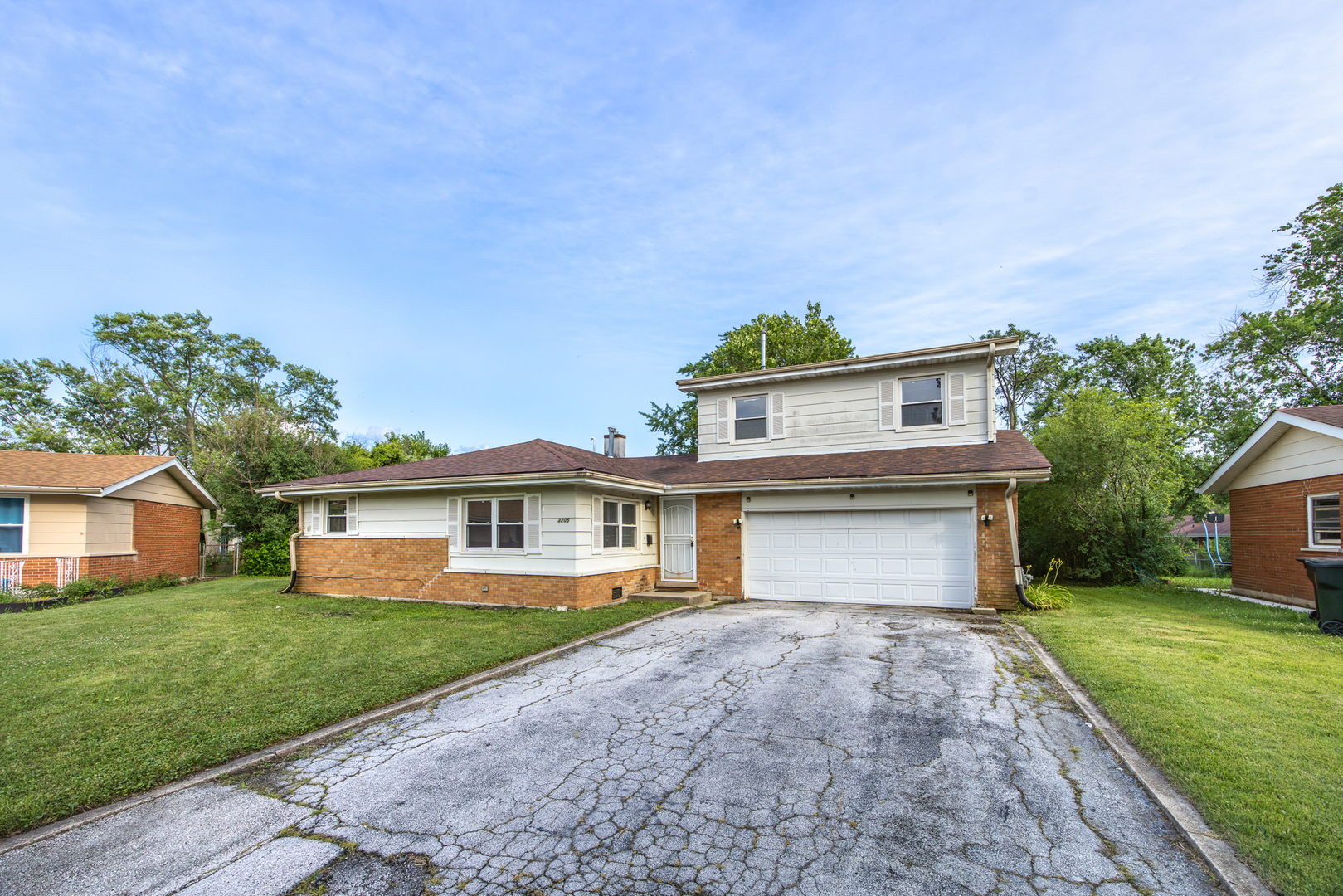 3205 Oak Court, Hazel Crest, IL 60429