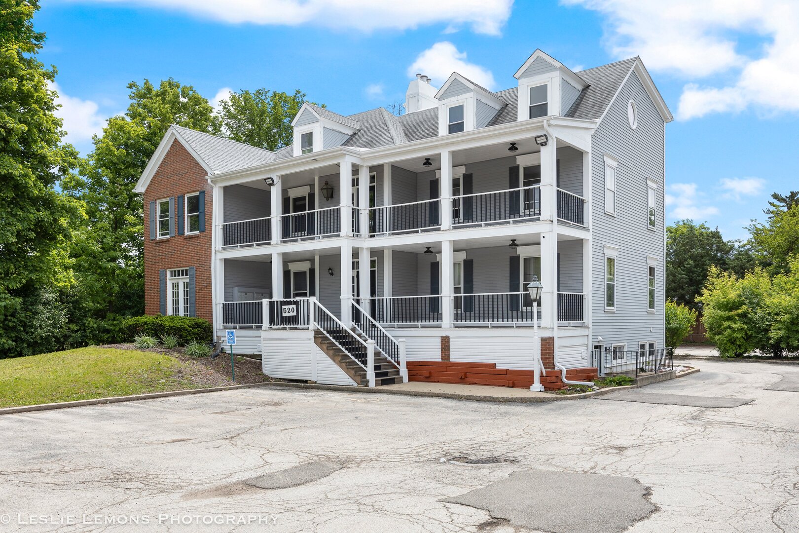 520 W Roosevelt Road #301-302, Wheaton, IL 60187