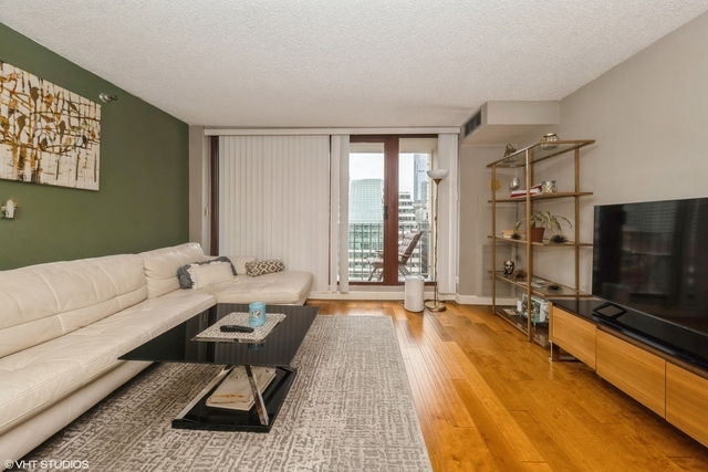 200 N Dearborn Street #3008, Chicago, IL 60601