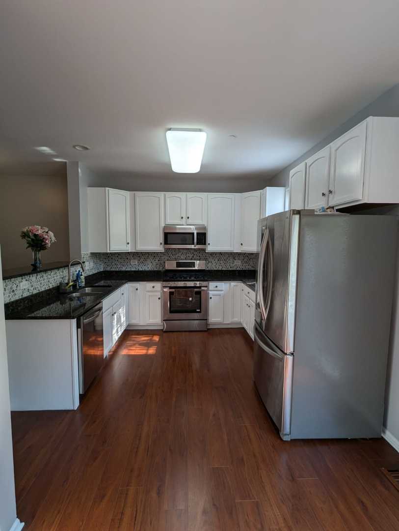 203 N Louis Street #B, Mount Prospect, IL 60056