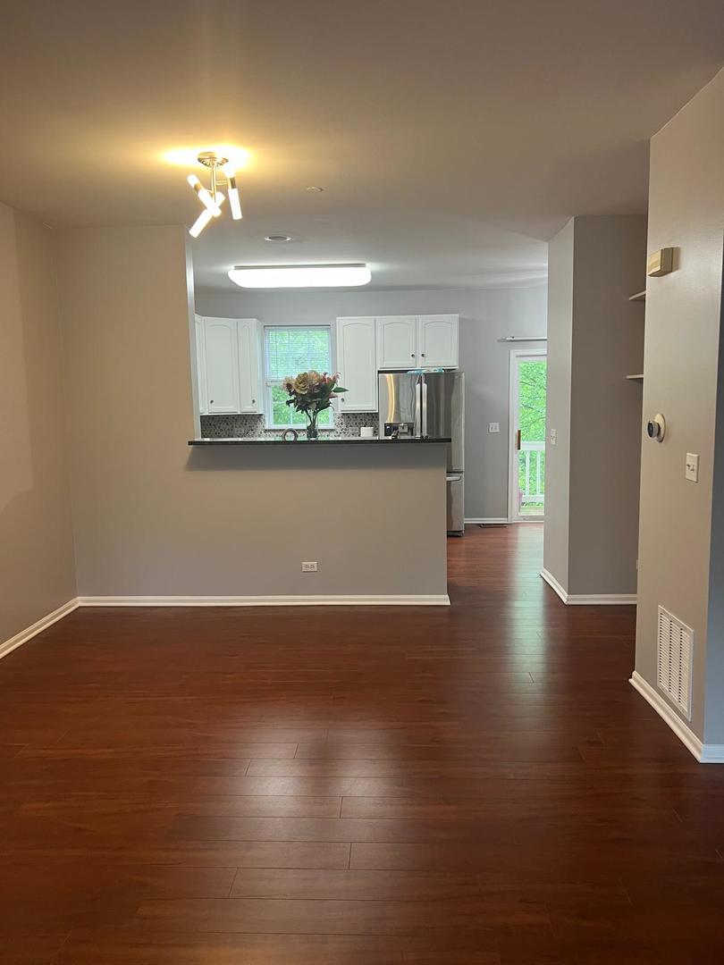 203 N Louis Street #B, Mount Prospect, IL 60056
