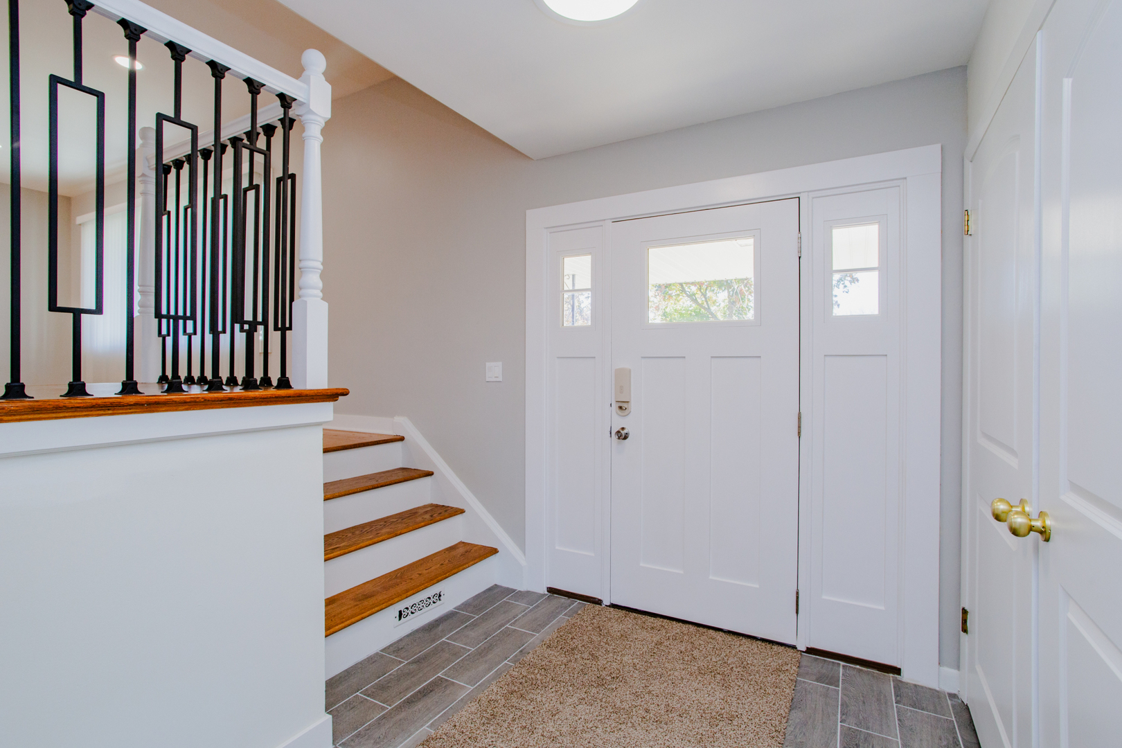 1533 Webster Lane, Des Plaines, IL 60018