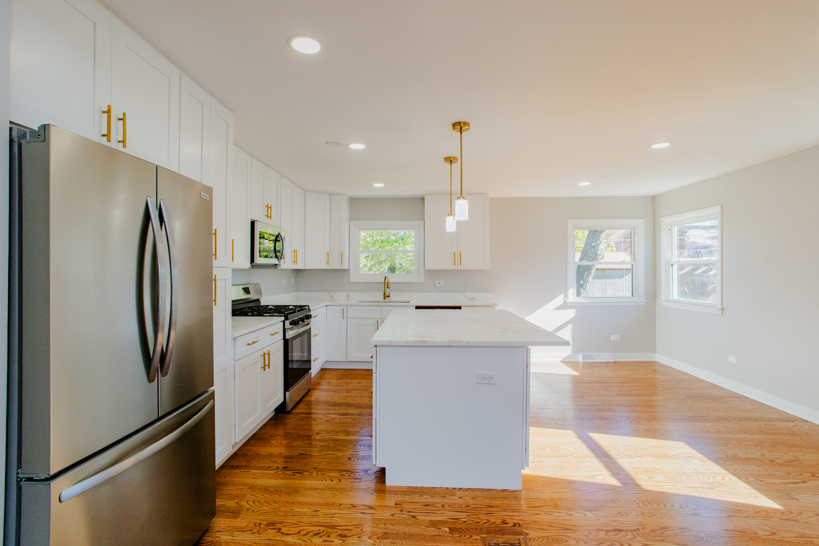 1533 Webster Lane, Des Plaines, IL 60018