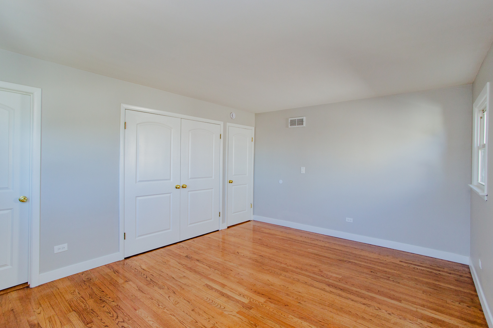 1533 Webster Lane, Des Plaines, IL 60018