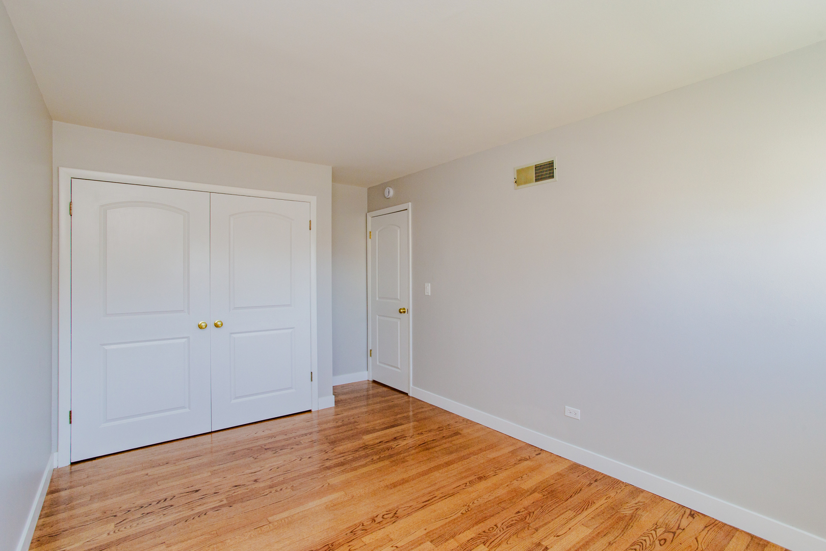 1533 Webster Lane, Des Plaines, IL 60018