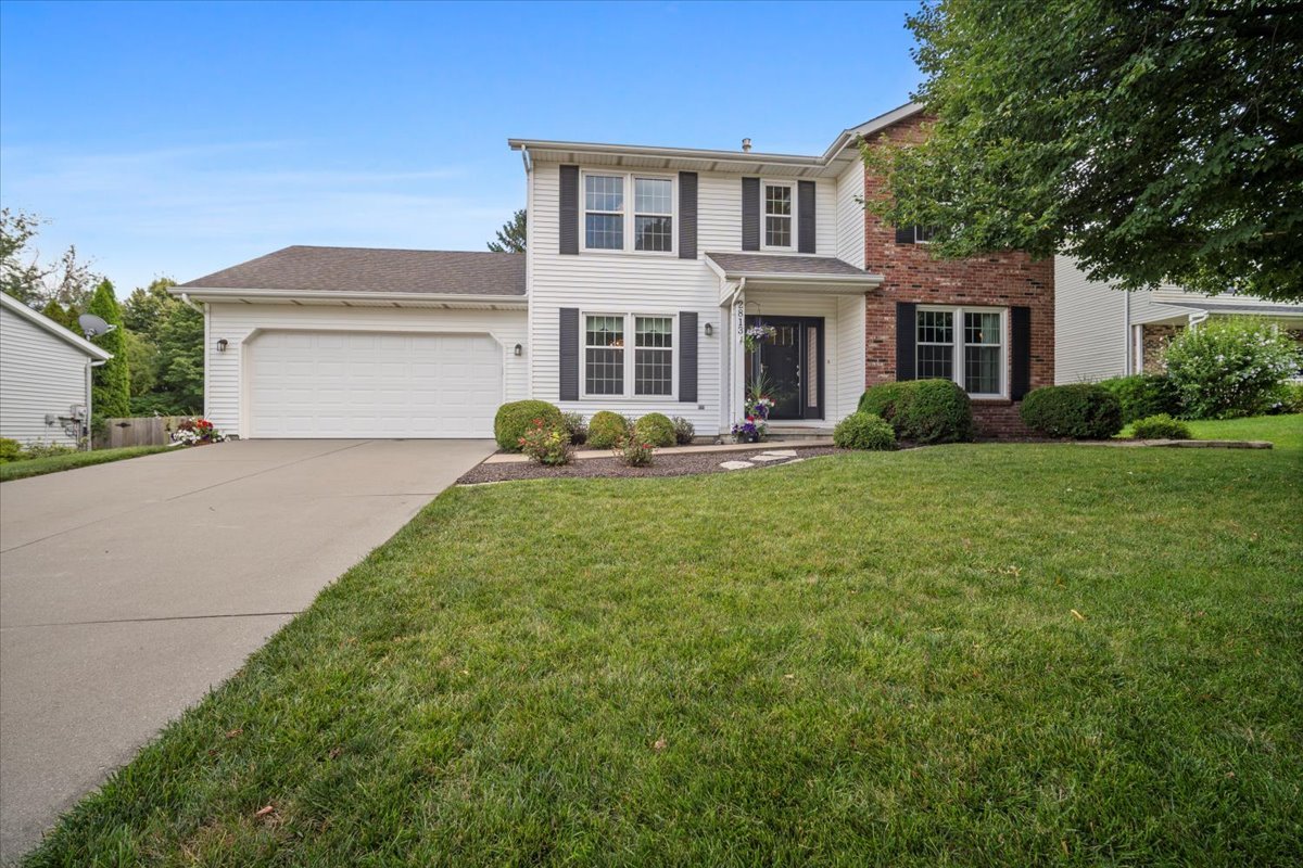 2813 Dutchess Drive, Bloomington, IL 61704