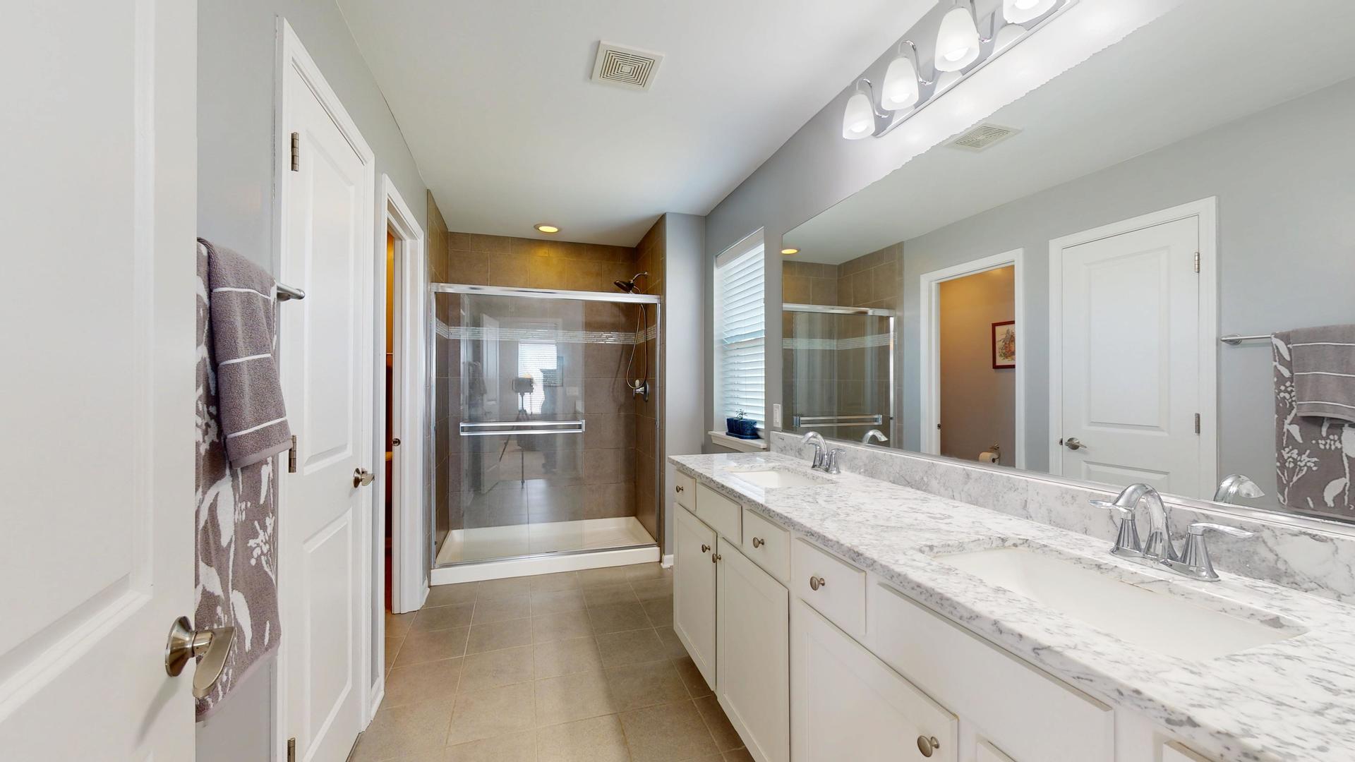 3221 N Heritage Lane, Arlington Heights, IL 60004
