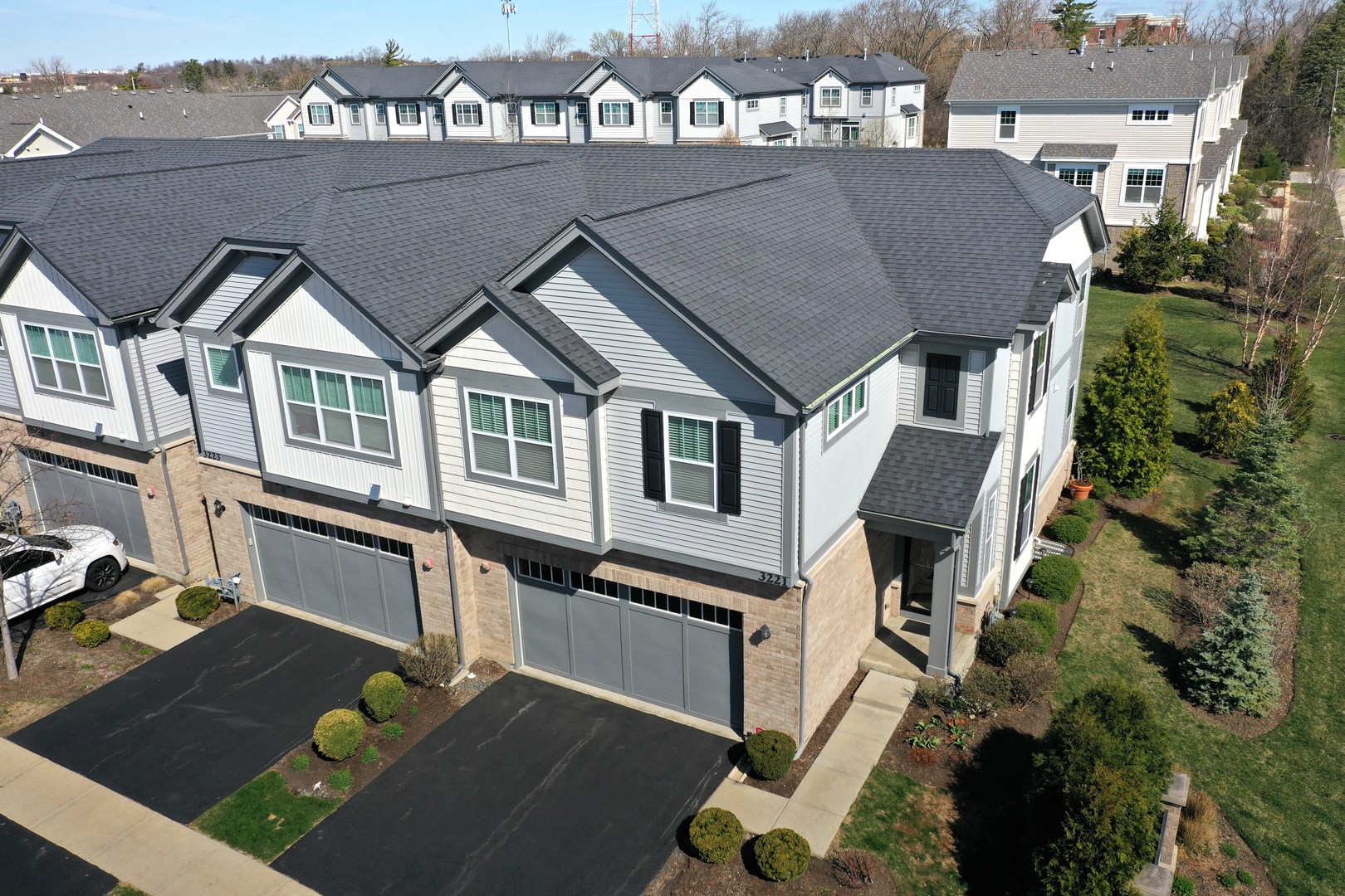 3221 N Heritage Lane, Arlington Heights, IL 60004