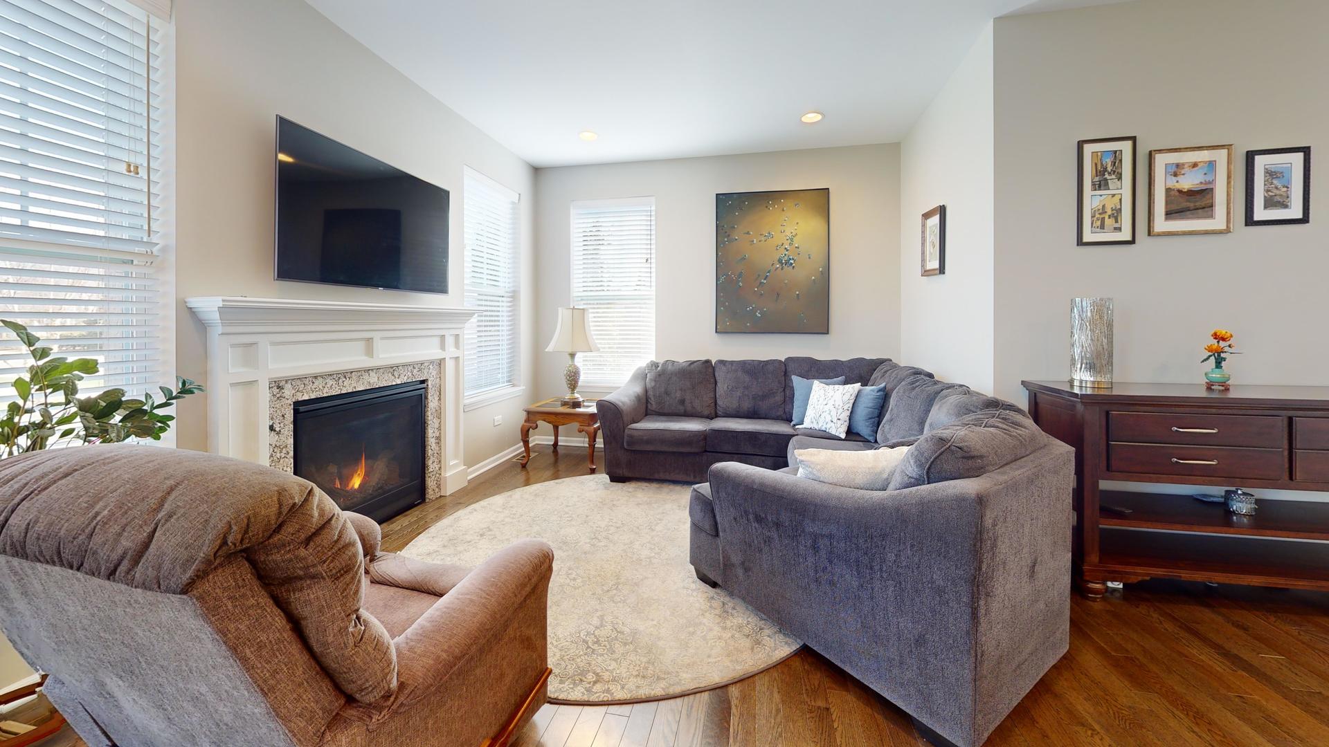 3221 N Heritage Lane, Arlington Heights, IL 60004