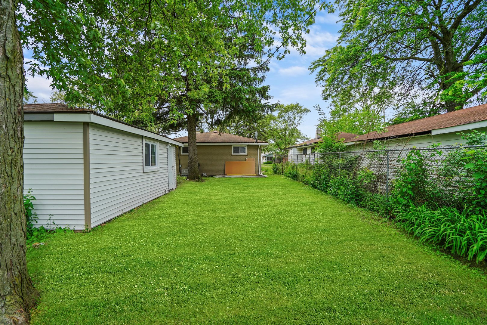 16125 Marshfield Avenue, Markham, IL 60428