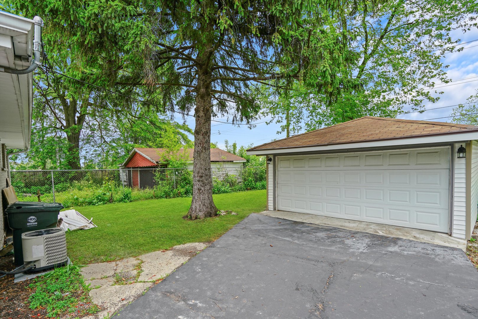 16125 Marshfield Avenue, Markham, IL 60428