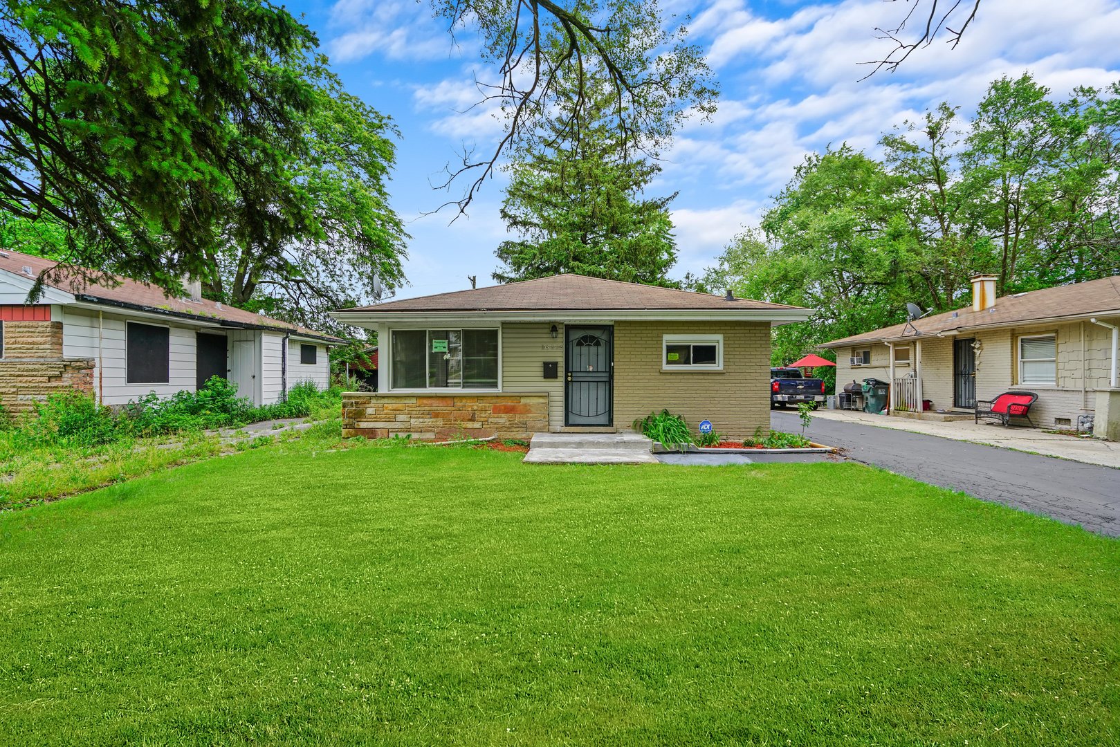 16125 Marshfield Avenue, Markham, IL 60428