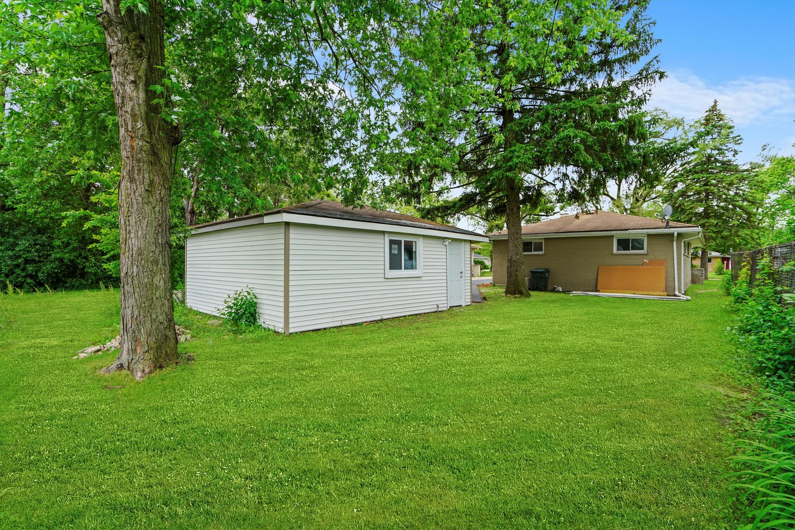 16125 Marshfield Avenue, Markham, IL 60428