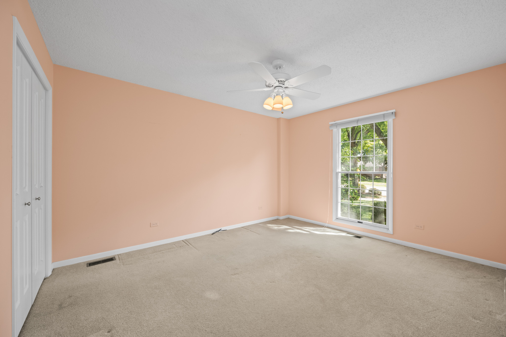 1016 N Derbyshire Avenue, Arlington Heights, IL 60005