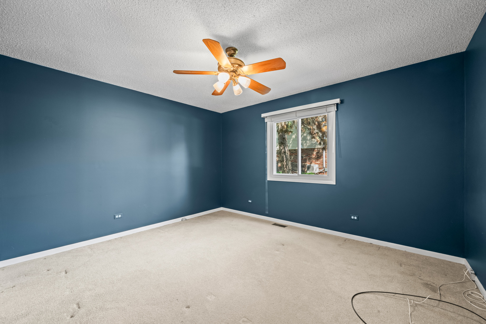 1016 N Derbyshire Avenue, Arlington Heights, IL 60005