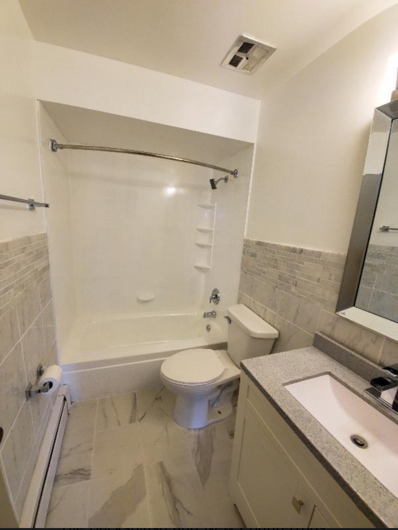 903 Elder Road #10, Homewood, IL 60430