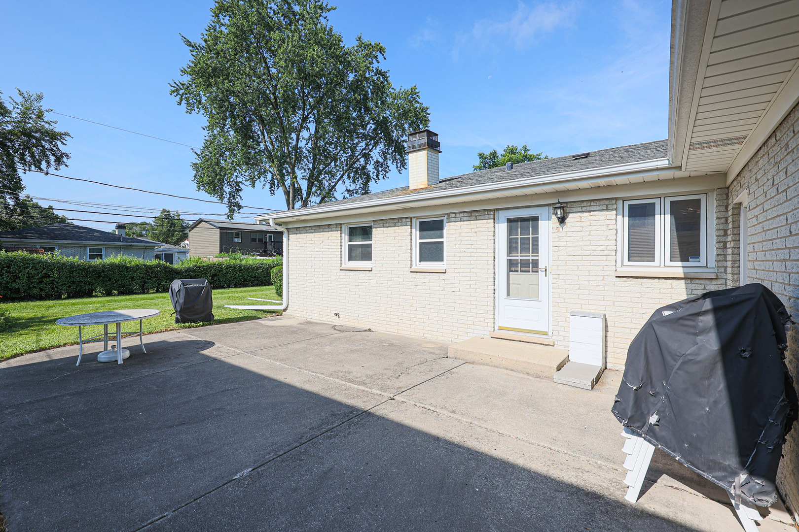1725 W Magnolia Lane, Mount Prospect, IL 60056