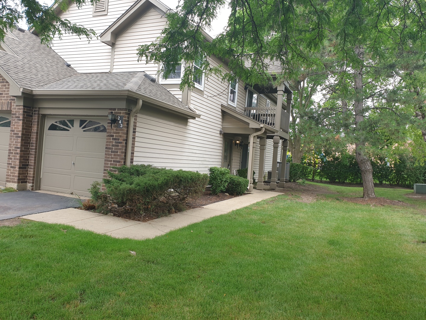 243 Old Oak Court #243, Buffalo Grove, IL 60089
