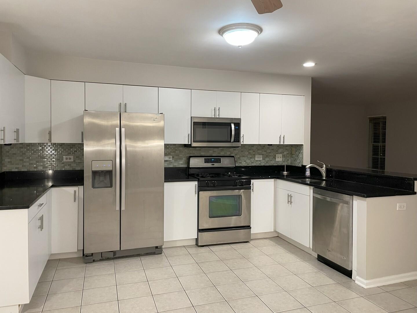 243 Old Oak Court #243, Buffalo Grove, IL 60089
