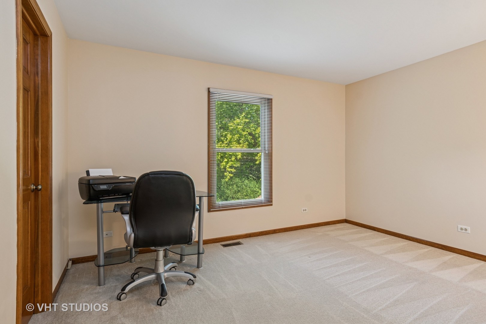 321 Breckenridge Drive, Aurora, IL 60504