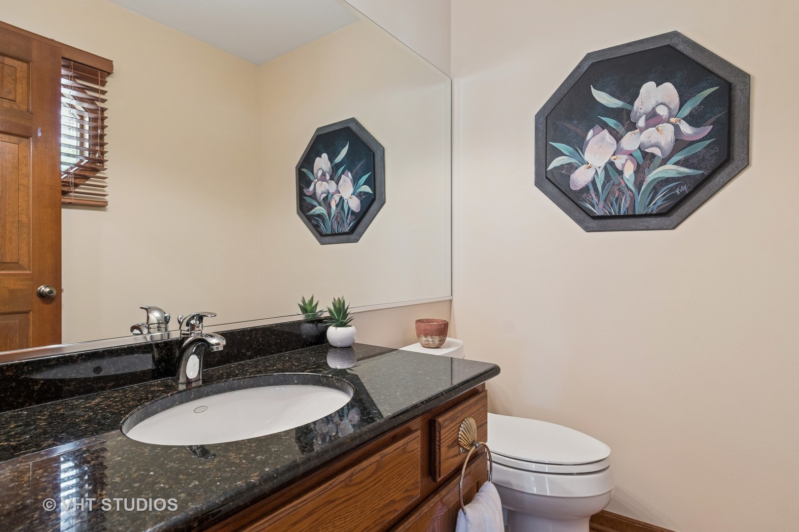321 Breckenridge Drive, Aurora, IL 60504