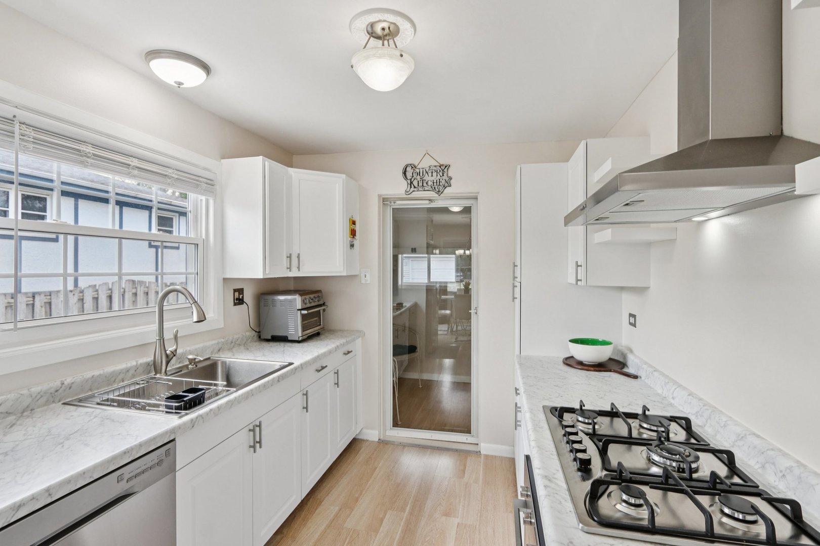 3816 N Washington Street, Westmont, IL 60559