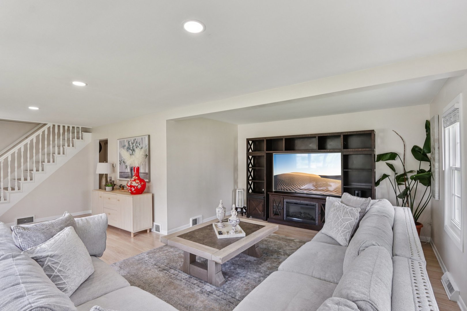 3816 N Washington Street, Westmont, IL 60559